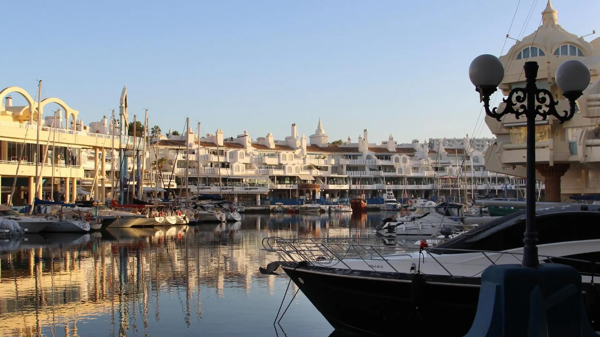 Isla Puerto Marina Apartman Benalmádena