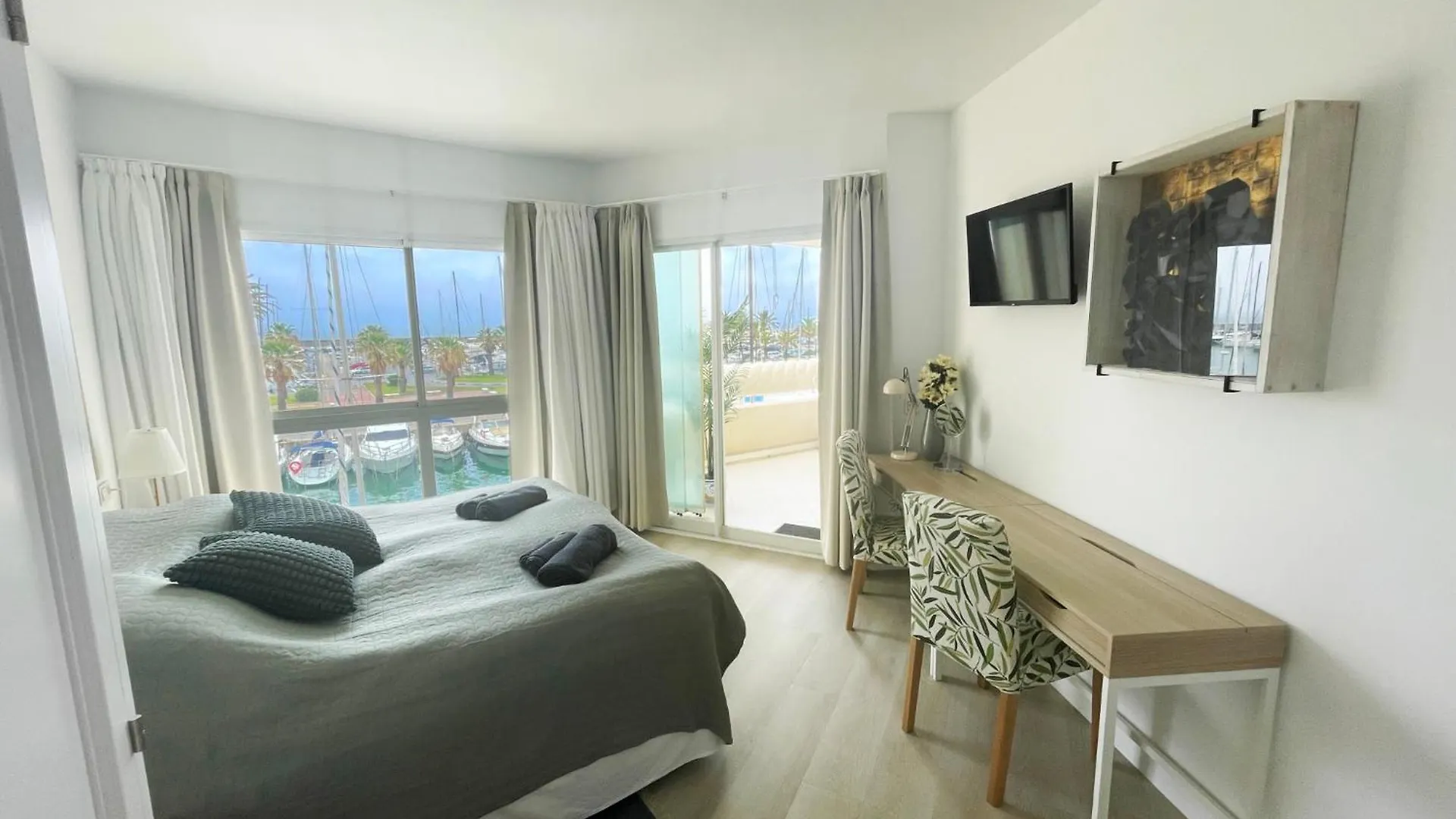 Isla Puerto Marina Apartment Benalmadena Spain